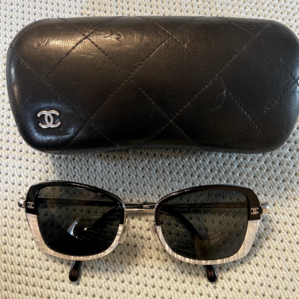 ‼️SOLD‼️Authentic Chanel sunglasses